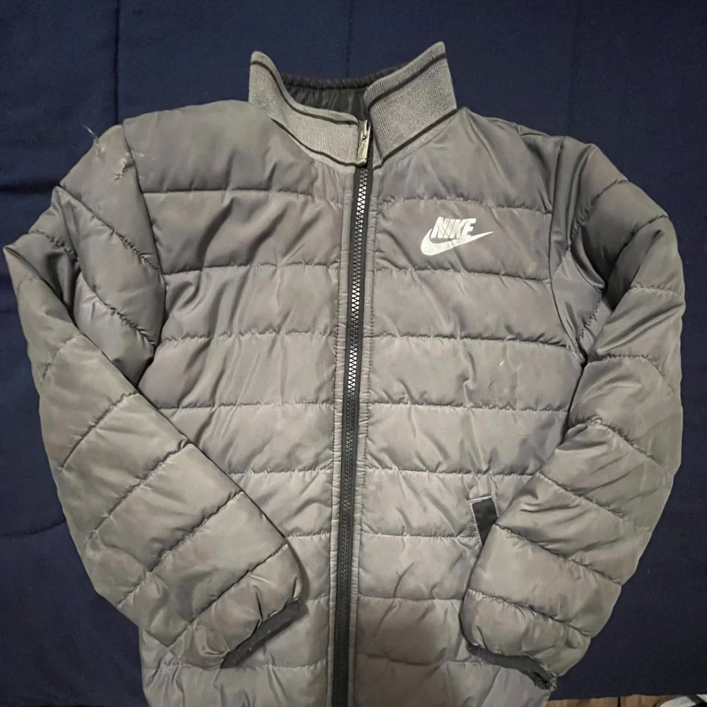 Nike Kids Gray Puffer Jacket - Picture 1 of 3